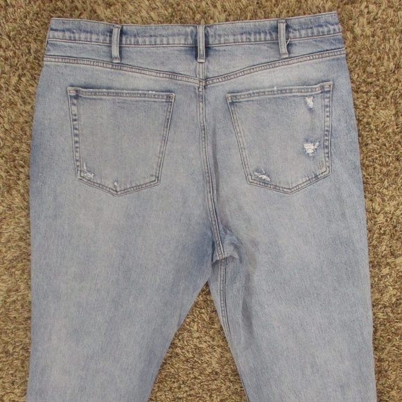 Silver Jeans Women's‎ 18 Light Wash Highly Desirable Slim Straight Distressed - Picture 4 of 7